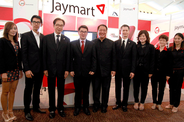 JMART ควงแขน JMT ร่วมงาน SET in the city 2013