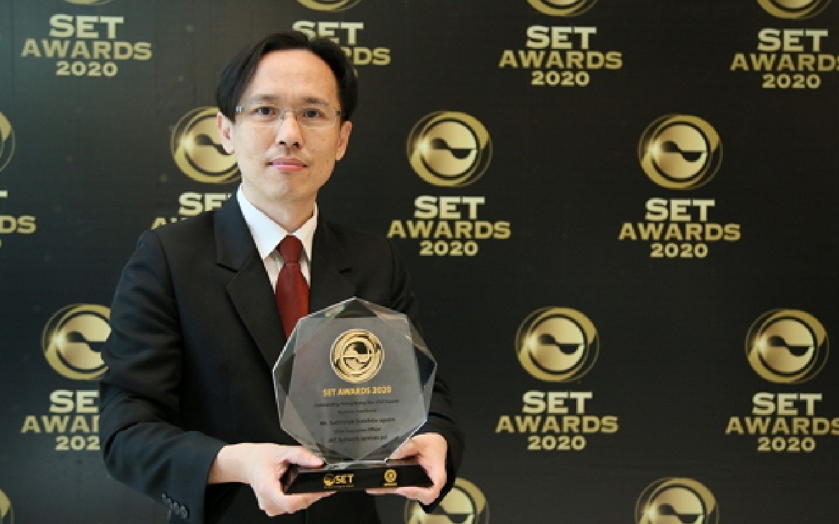 Mr. Suthirak Traichiraporn, CEO of JMT, receives Outstanding Young Rising Star CEO Awards 2020”